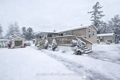 16 KENORA Trail, Wasaga Beach, ON L9Z 1X7