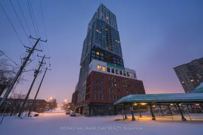 39 Mary Street 1902, Barrie, ON L4N 1S9