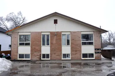 219 Oxford Street 2, Orillia, ON L3V 1H6