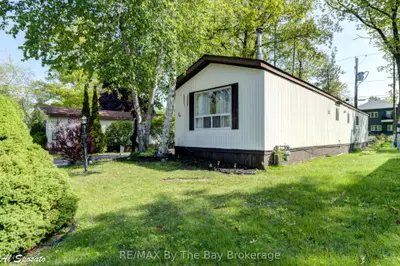 76 Georgian Glen Drive, Wasaga Beach, ON L9Z 1K7
