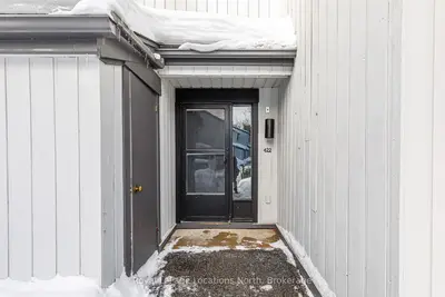 14 Dawson Drive 422, Collingwood, On L9y 5b4