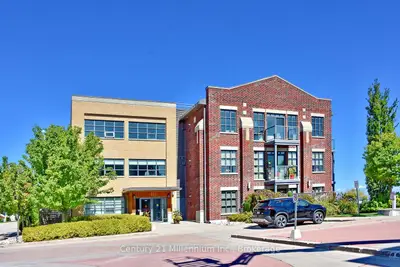 1 Shipyard Lane 208, Collingwood, On L9y 0w2