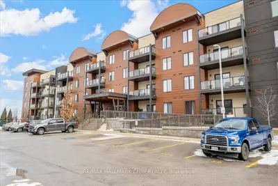 720 Yonge Street 306, Barrie, ON L9J 0G9
