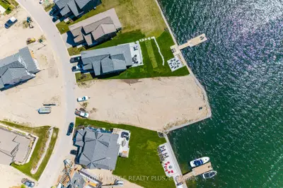 20 Navigator Road, Penetanguishene, On L9m 0w6
