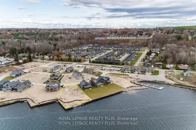 20 Navigator Road, Penetanguishene, ON L9M 0W6