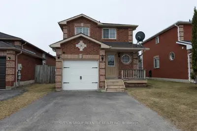 15 Timothy Lane, Barrie, On L4n 9z6