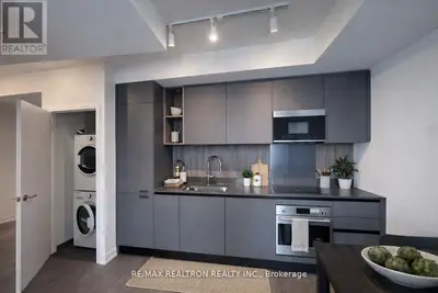 39 Mary Street 2506, Barrie, On L4n 1s9