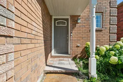 46 Sydenham Wells, Barrie, On, L4m 6r4