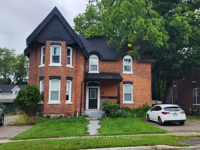 28 Wellington Street W 4, Barrie, ON L4N 1K2