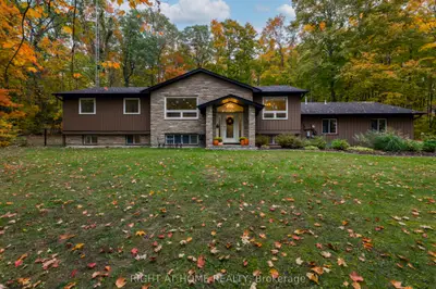 11 Woodland Crescent, Oro-medonte, On L4m 4y8