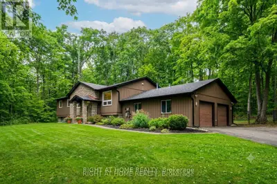 11 Woodland Crescent, Oro-medonte, On L4m 4y8