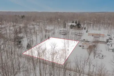 76 McArthur Drive, Penetanguishene, ON L9M 1W9