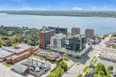 111 Worsley Street GPH5, Barrie, ON L4M 0J5