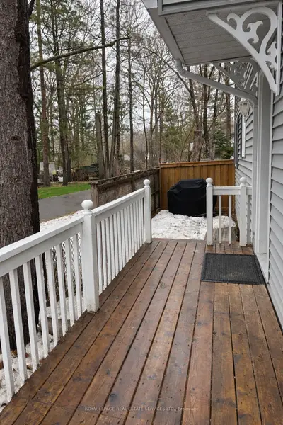 101 32nd Street S, Wasaga Beach, ON L9Z 2S6