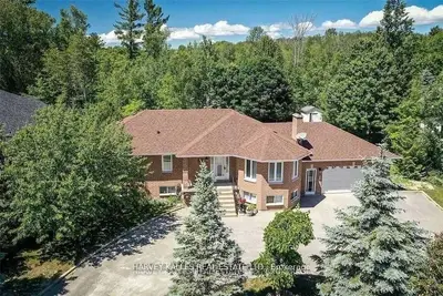 11 Twin Pines Drive Main, Wasaga Beach, ON L9Z 1B5
