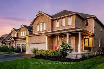 11 Dance Street, Collingwood, On L9y 0h4