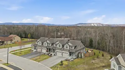 3 George Zubek Drive, Collingwood, On L9y 1m5