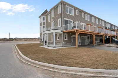 83 Shelburne Avenue, Wasaga Beach, On L9z 0l2
