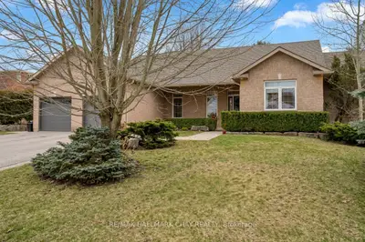 3 Forest Hill Drive, Springwater, On L9x 0j4