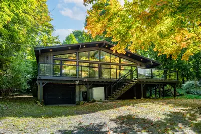 1745 Twin Oaks Crescent, Severn, On L0k 1e0