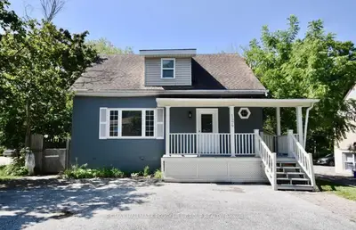 124 Berczy Street Lower, Barrie, On L4m 3r4