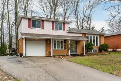 19 Viel Street, Penetanguishene, On L9m 1j1