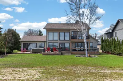 29 St. Clair Street, Collingwood, On L9y 5n5
