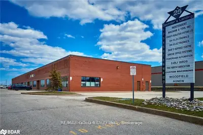 25 SAUNDERS Road 2, Barrie, ON L4N 9A7