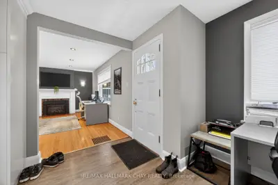 68 Drury Lane, Barrie, On L4m 3c8