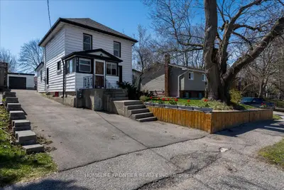 215 Oxford Street, Orillia, On L3v 1h6