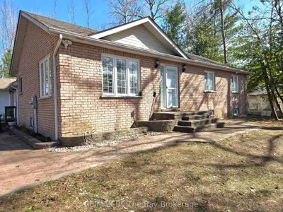 31 Forest Avenue Unit A, Wasaga Beach, On L9z 2k4