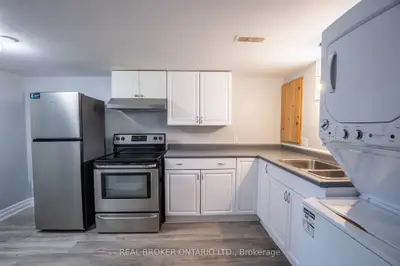 32 Grove Street W 3, Barrie, On L4n 1m7