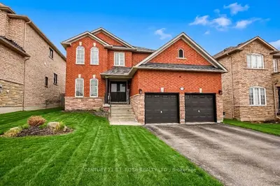 3 Prince Of Wales Drive, Barrie, On L4n 0t5