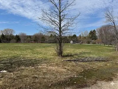 136 Fox Street, Penetanguishene, On L9m 1e7