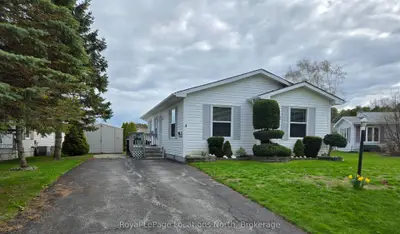 4 St. James Place, Wasaga Beach, On L9z 3a8