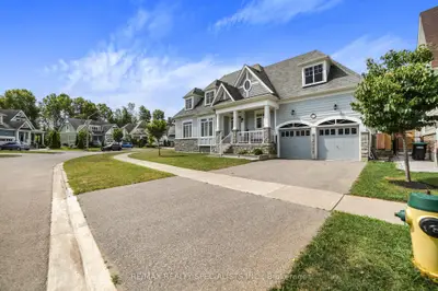61 Riverwalk Place, Midland, On L4r 0b4