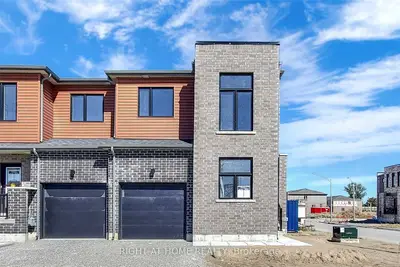 94 Fairlane Avenue, Barrie, On L9j 0m5