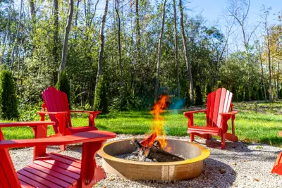 9746 Beachwood Road, Collingwood, On L9y 0x2