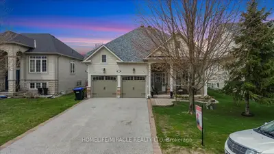 12 Broadpoint Street, Wasaga Beach, On L9z 3b8