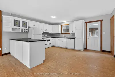 90 Farlain Lake Road W, Tiny, On L9m 0b9