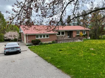 595 Big Bay Point Road E, Barrie, On L4n 3z9