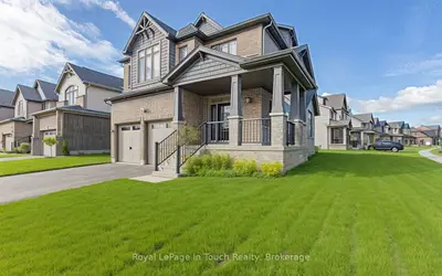 2 Rowland Street, Collingwood, On L9y 5m4