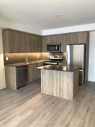 58 Lakeside Terrace 602, Barrie, On L4m 0h9