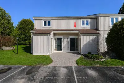 22 Dawson Drive 534, Collingwood, On L9y 5b4