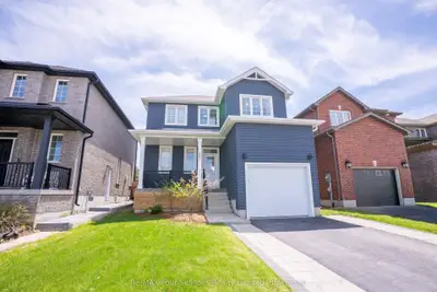 107 Lockerbie Crescent, Collingwood, On L9y 4s1