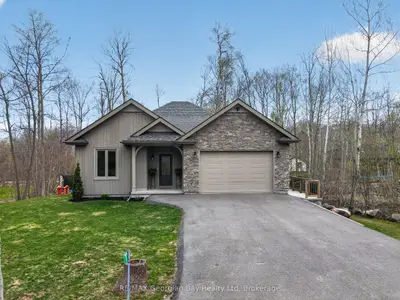73 Polish Avenue, Penetanguishene, On L9m 1w8