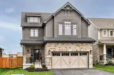 13 Bassett Street, Collingwood, On L9y 3b7