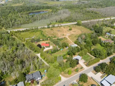 38-40 Silver Creek Drive, Collingwood, On M3h 2s7