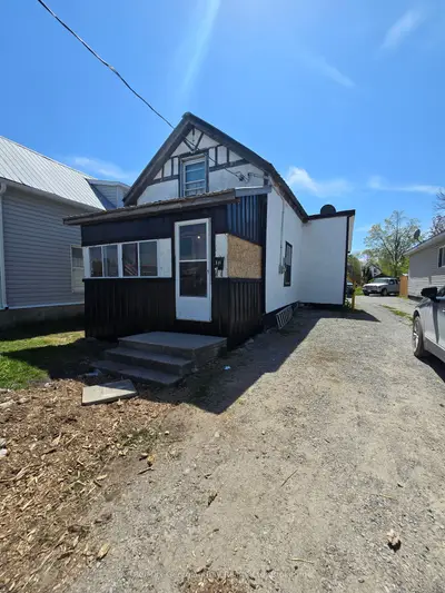111 Andrew Street S, Orillia, On L3v 5j3
