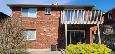 12 Revelstoke Court Lower, Barrie, On L4n 8x7